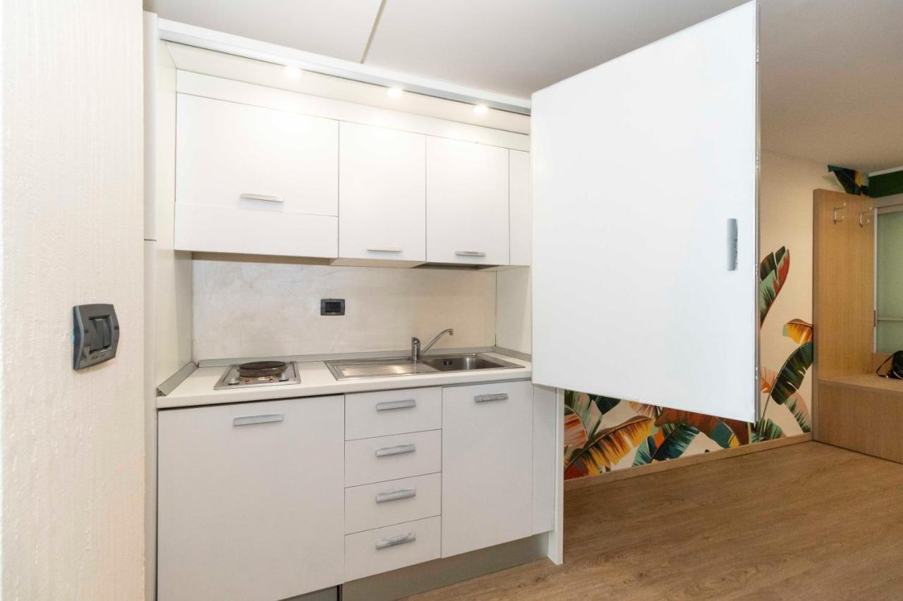 Enjoy Room- Appartamento Con Parcheggio Gratuito E Colazione Deliziosa ! Турин Екстер'єр фото